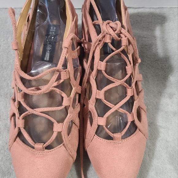 DESIGN LAB - Picture 2 of 9